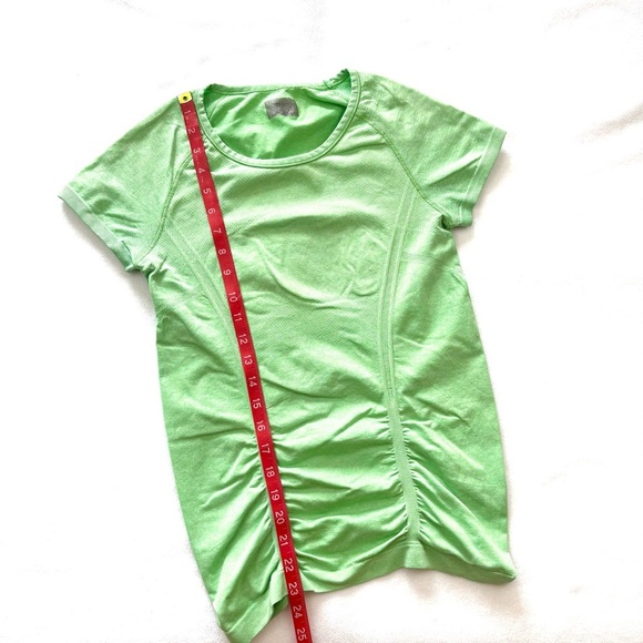 Athleta Fastest Track Lime Green Short Sleeve Athletic Yoga Support Top Size S - Picture 12 of 13